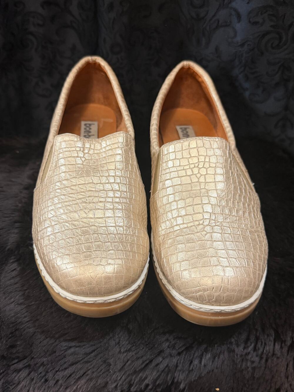Bon-bonite Gold Croc Embossed Metallic Slip-On Loafers Sz 7.5